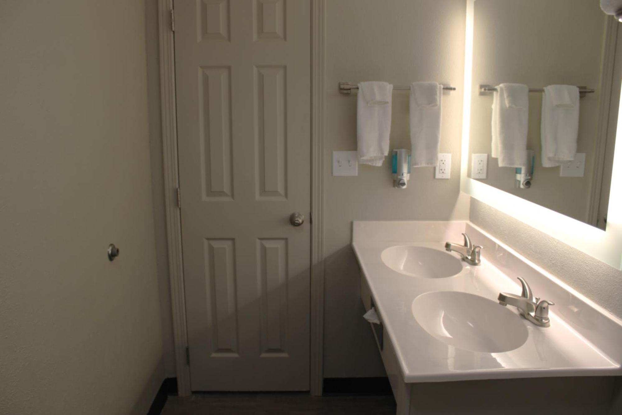 Boarders Inn And Suites By Cobblestone Lamar Missouri Dış mekan fotoğraf